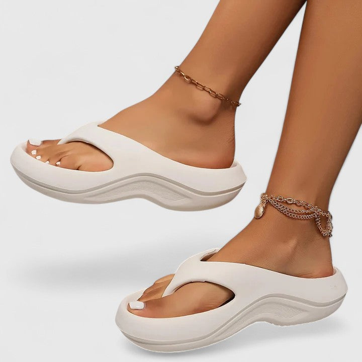 Lilly-Helene | Leichte Slip-on-Sandalen