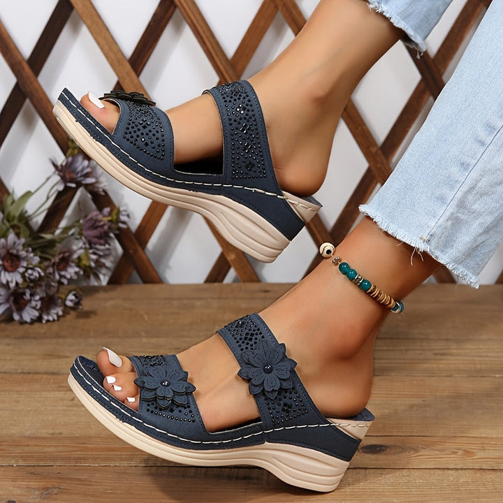 Maja-Charlotte | Bequeme Keilsandalen