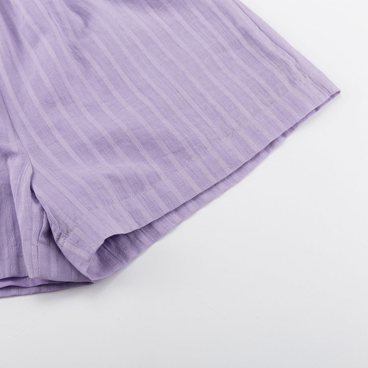 Greta-Theresa | Luftiges Set aus geknöpfter Bluse und Shorts