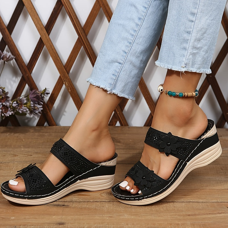 Maja-Charlotte | Bequeme Keilsandalen