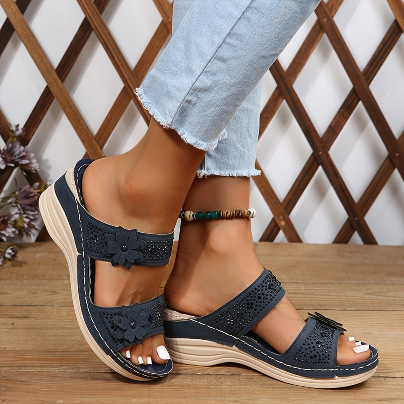 Maja-Charlotte | Bequeme Keilsandalen