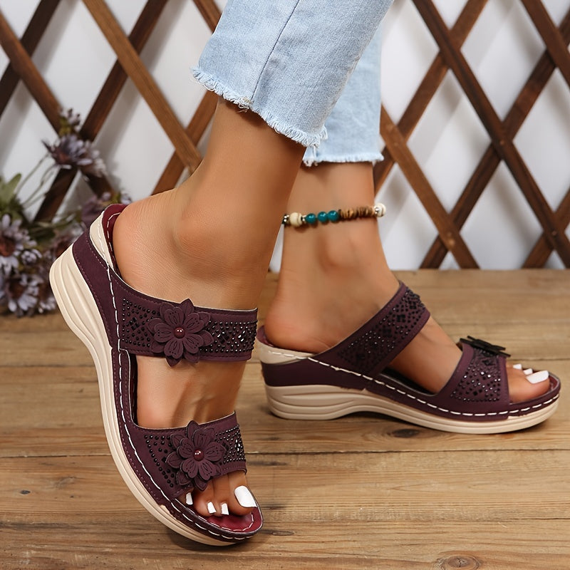 Maja-Charlotte | Bequeme Keilsandalen