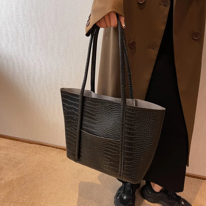 Hannah-Paula | Raffinierte Schultertasche