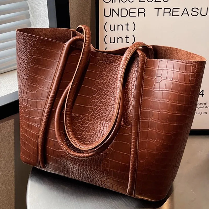 Hannah-Paula | Raffinierte Schultertasche