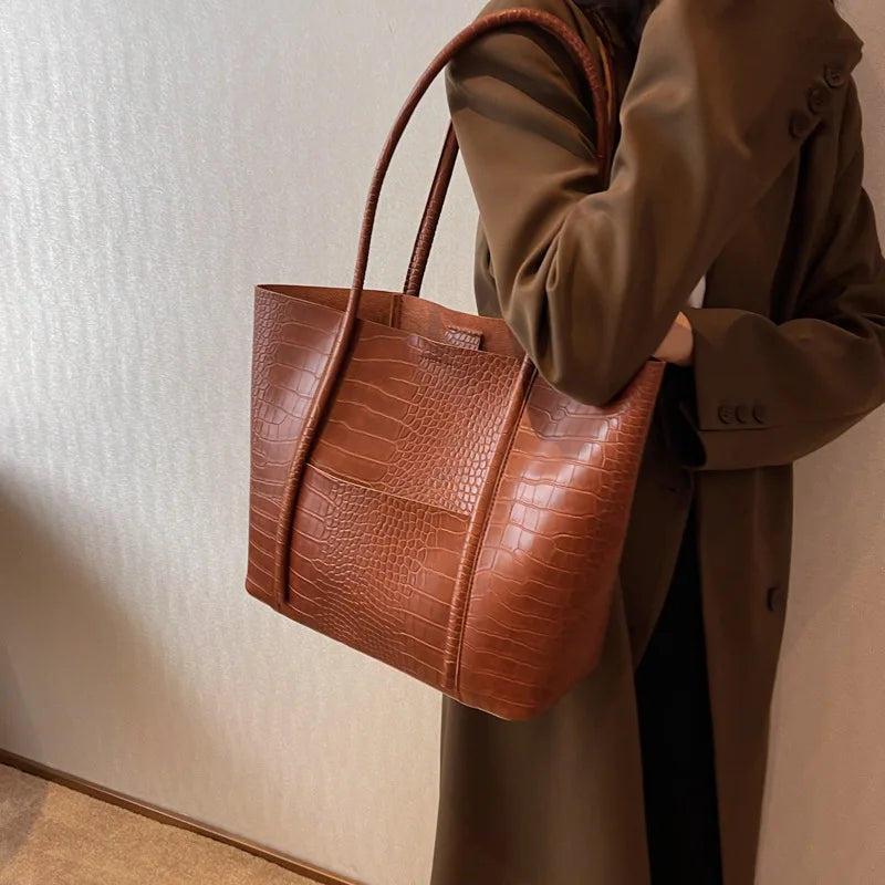 Hannah-Paula | Raffinierte Schultertasche