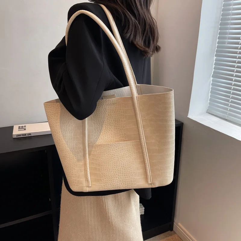 Hannah-Paula | Raffinierte Schultertasche