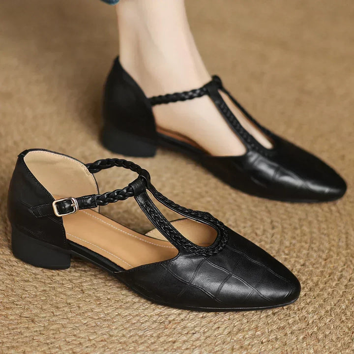 Greta – Klassische Leder-T-Steg-Schuhe mit geflochtenem Detail