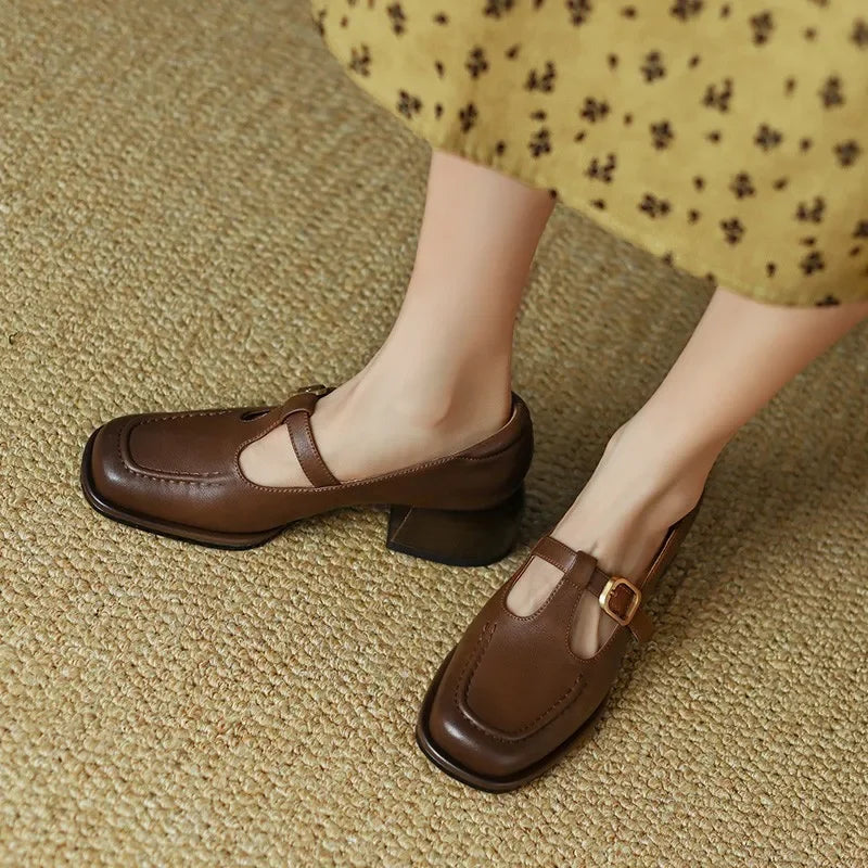 Emilia – T-Steg-Schuhe im Vintage-Stil