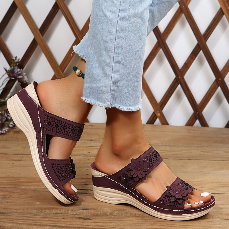Maja-Charlotte | Bequeme Keilsandalen