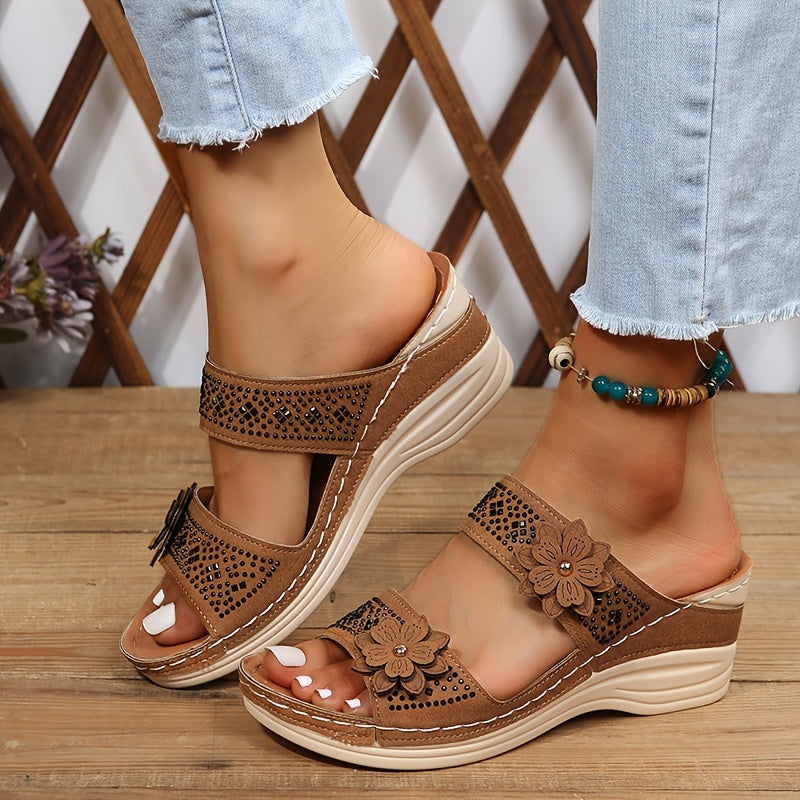 Maja-Charlotte | Bequeme Keilsandalen