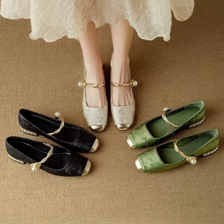 Frieda – Klassische Riemchenschuhe mit elegantem Look