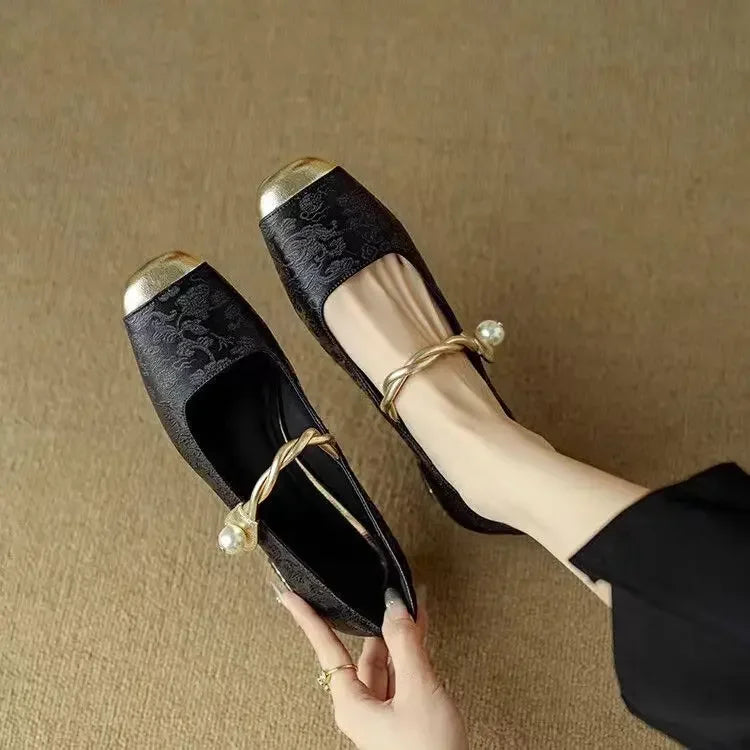 Frieda – Klassische Riemchenschuhe mit elegantem Look