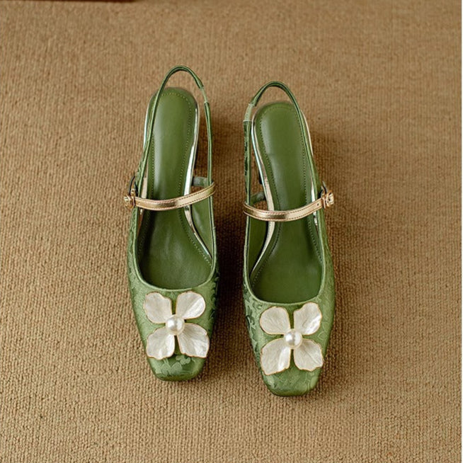 Mathilde – Elegante Damenschuhe mit floralem Detail