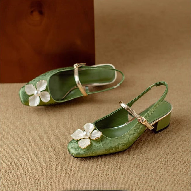 Mathilde – Elegante Damenschuhe mit floralem Detail
